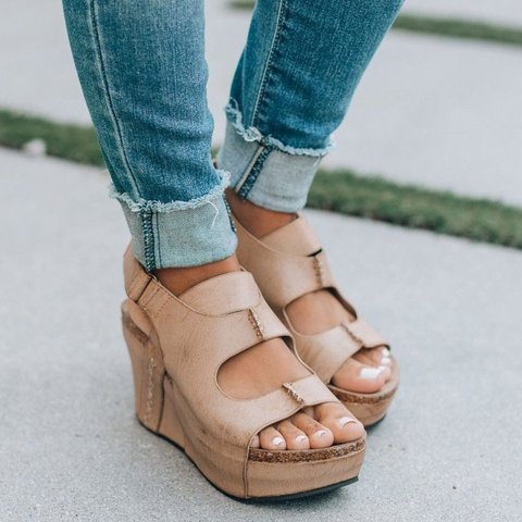 nude casual sandals